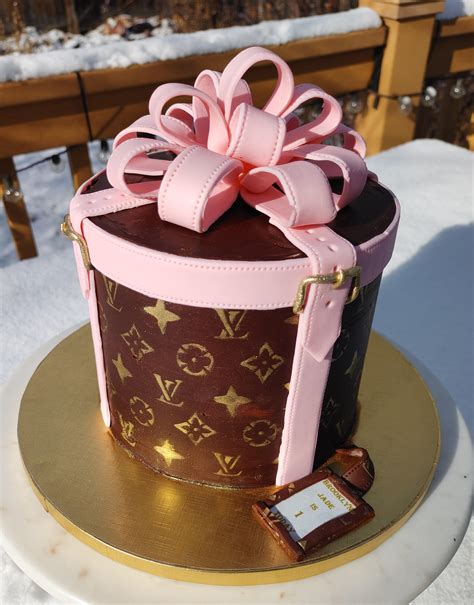 cake louis vuitton|Louis Vuitton cake images.